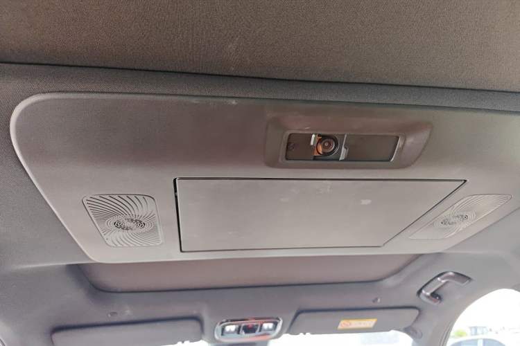 Used Geely Galaxy M9 2025 Model 210km Four-Wheel-Drive Leading Edition Headliner