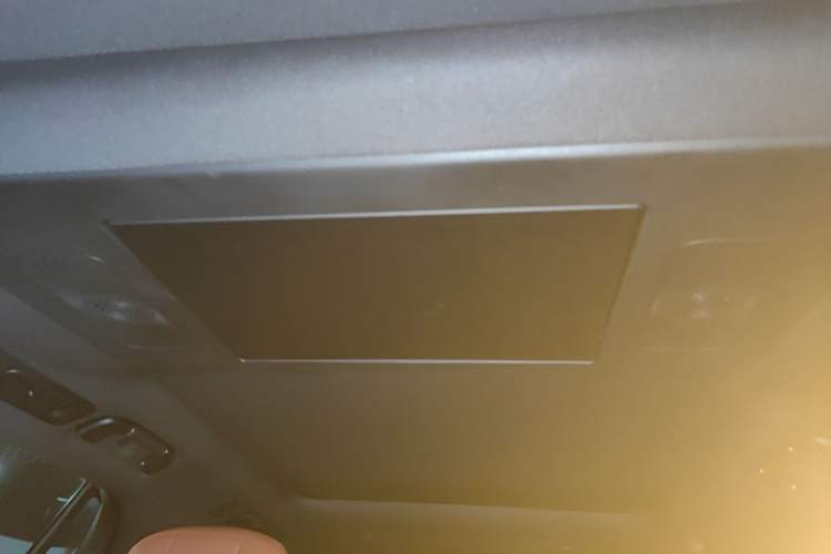 Used Geely Galaxy M9 2025 Model 210km Four-Wheel-Drive Leading Edition Headliner