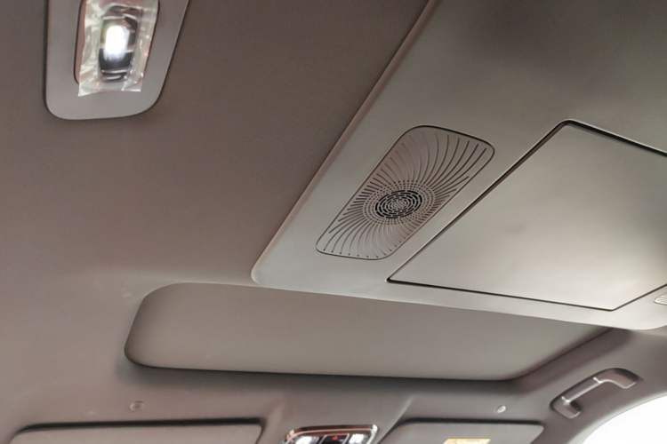 Used Geely Galaxy M9 2025 Model 210km Four-Wheel-Drive Leading Edition Headliner