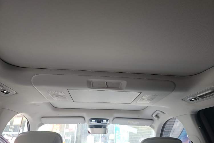 Used Geely Galaxy M9 2025 Model 210km Four-Wheel-Drive Leading Edition Headliner