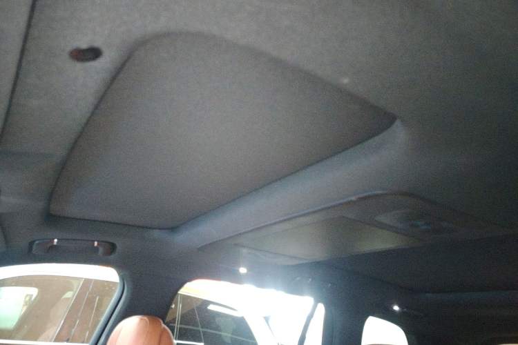 Used Geely Galaxy M9 2025 Model 210km Four-Wheel-Drive Leading Edition Headliner