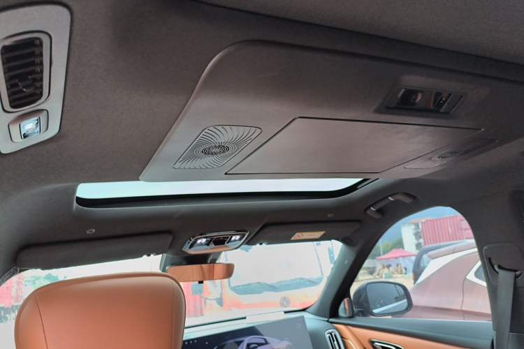 Used Geely Galaxy M9 2025 Model 230km Two-Wheel-Drive Exploration Edition Headliner