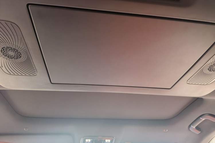 Used Geely Galaxy M9 2025 Model 210km Four-Wheel-Drive Leading Edition Headliner