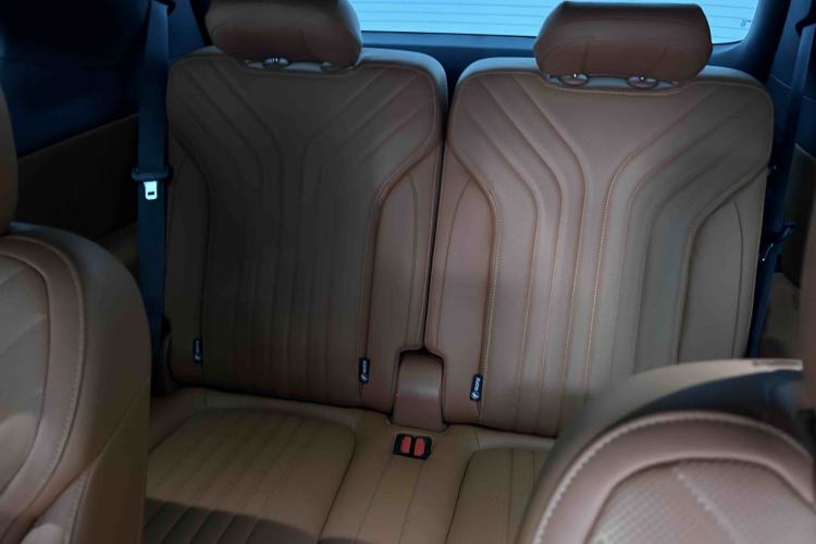 Used Geely Galaxy M9 2025 Model 210km Four-Wheel-Drive Leading Edition Interior 5