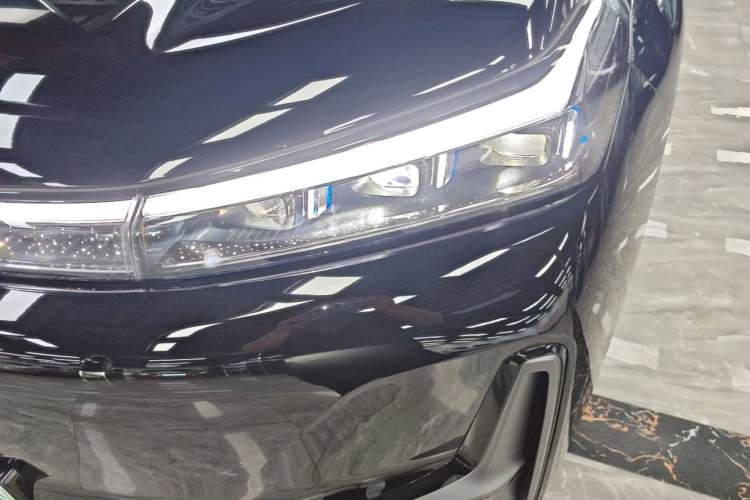 Used Geely Galaxy M9 2025 Model 210km Four-Wheel-Drive Leading Edition Left Front Headlight