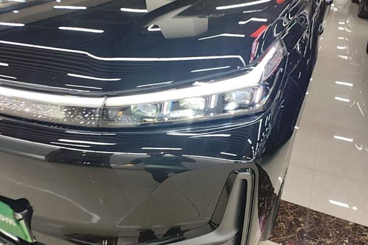 Used Geely Galaxy M9 2025 Model 210km Four-Wheel-Drive Leading Edition Left Front Headlight