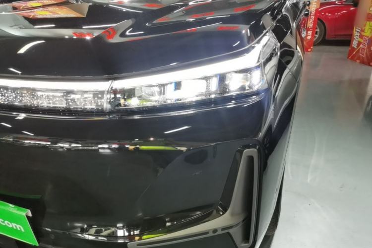 Used Geely Galaxy M9 2025 Model 100km Two-Wheel-Drive Smart Navigation Edition Left Front Headlight