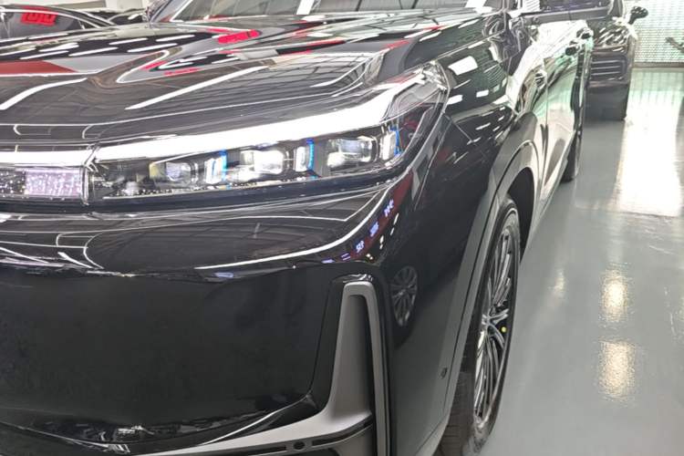 Used Geely Galaxy M9 2025 Model 210km Four-Wheel-Drive Leading Edition Left Front Headlight