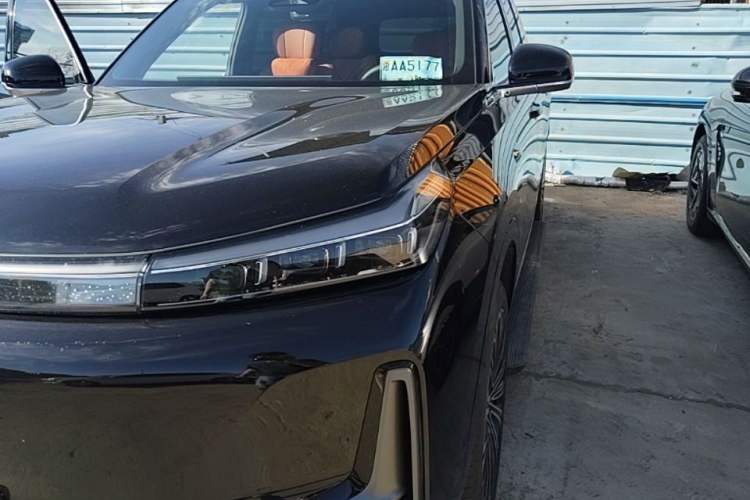 Used Geely Galaxy M9 2025 Model 210km Four-Wheel-Drive Leading Edition Left Front Headlight