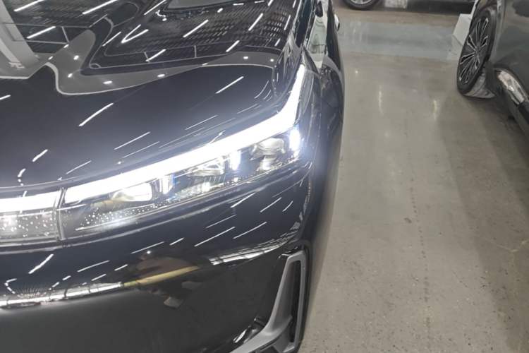 Used Geely Galaxy M9 2025 Model 210km Four-Wheel-Drive Leading Edition Left Front Headlight
