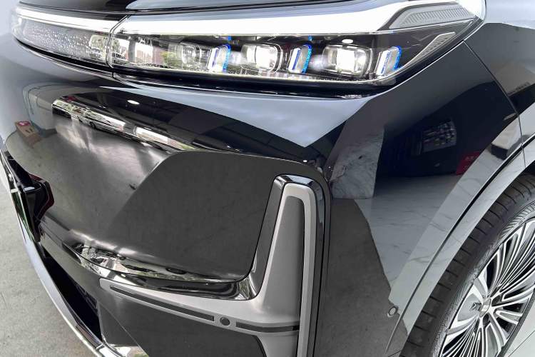 Used Geely Galaxy M9 2025 Model 210km Four-Wheel-Drive Leading Edition Left Front Headlight