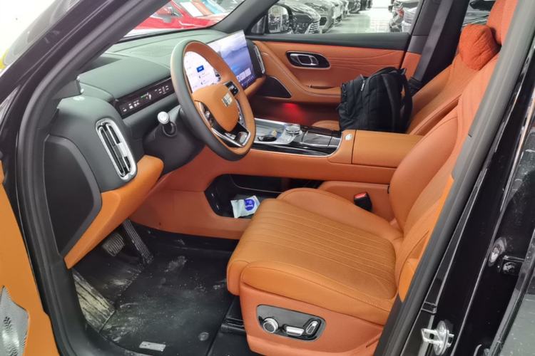 Used Geely Galaxy M9 2025 Model 210km Four-Wheel-Drive Leading Edition Left Front Seat