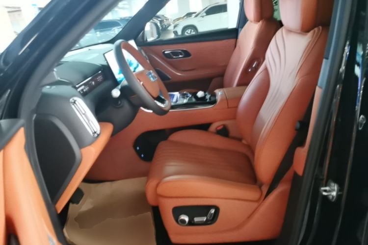 Used Geely Galaxy M9 2025 Model 210km Four-Wheel-Drive Leading Edition Left Front Seat