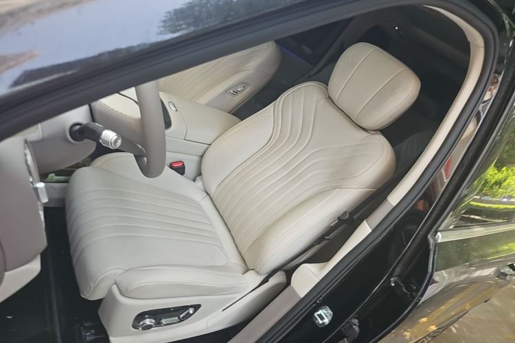 Used Geely Galaxy M9 2025 Model 210km Four-Wheel-Drive Leading Edition Left Front Seat