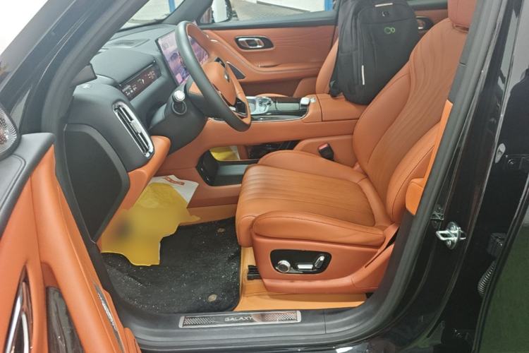 Used Geely Galaxy M9 2025 Model 210km Four-Wheel-Drive Leading Edition Left Front Seat