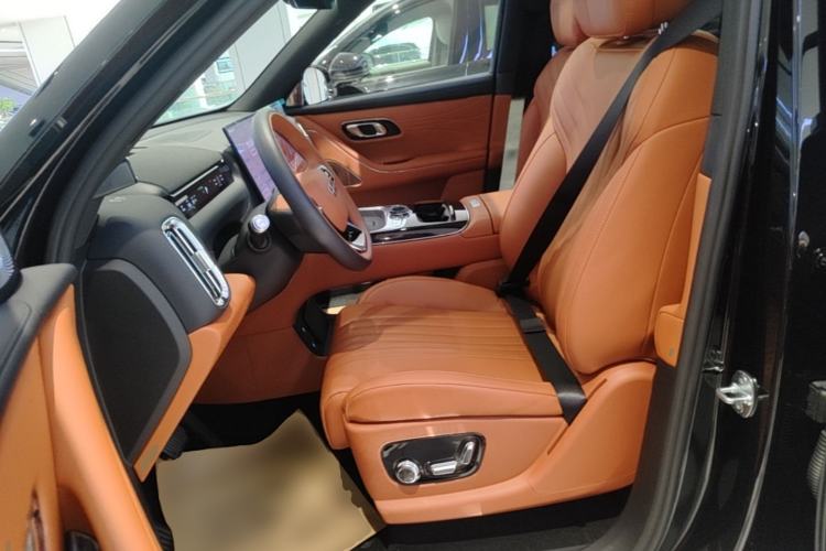 Used Geely Galaxy M9 2025 Model 210km Four-Wheel-Drive Leading Edition Left Front Seat