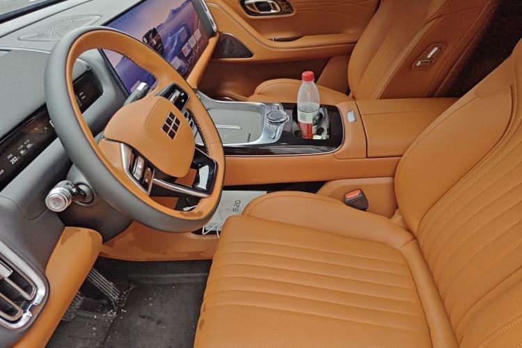 Used Geely Galaxy M9 2025 Model 230km Two-Wheel-Drive Exploration Edition Left Front Seat