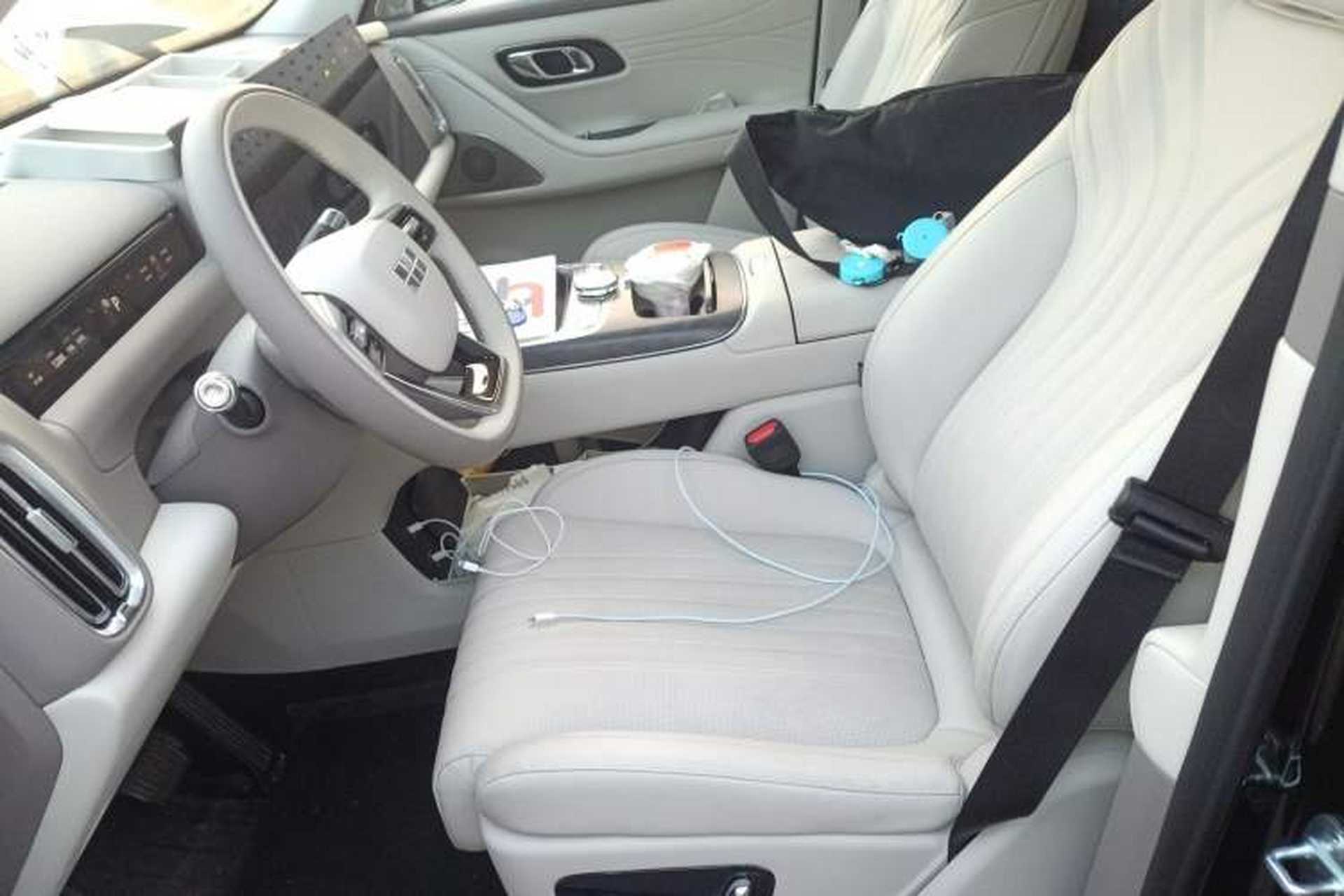 Used Geely Galaxy M9 2025 Model 230km Two-Wheel-Drive Exploration Edition Left Front Seat