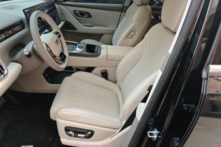 Used Geely Galaxy M9 2025 Model 210km Four-Wheel-Drive Leading Edition Left Front Seat