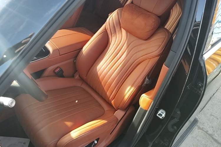 Used Geely Galaxy M9 2025 Model 210km Four-Wheel-Drive Leading Edition Left Front Seat