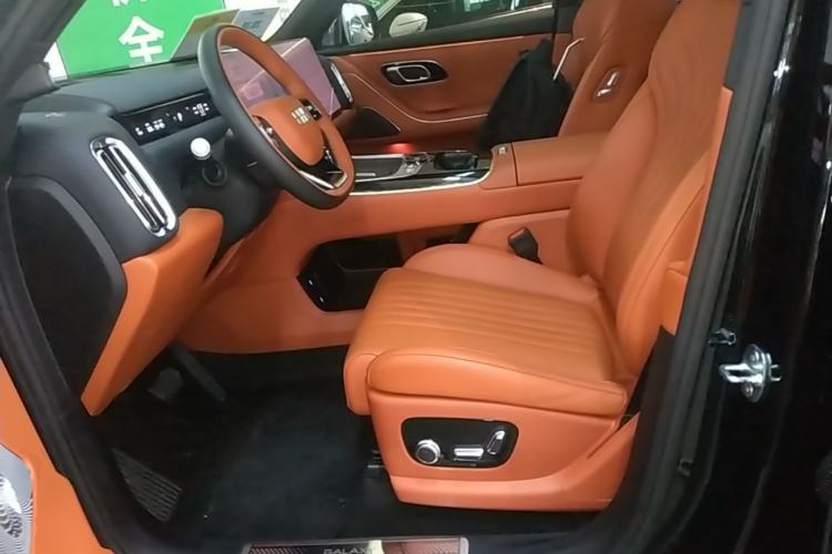 Used Geely Galaxy M9 2025 Model 210km Four-Wheel-Drive Leading Edition Left Front Seat