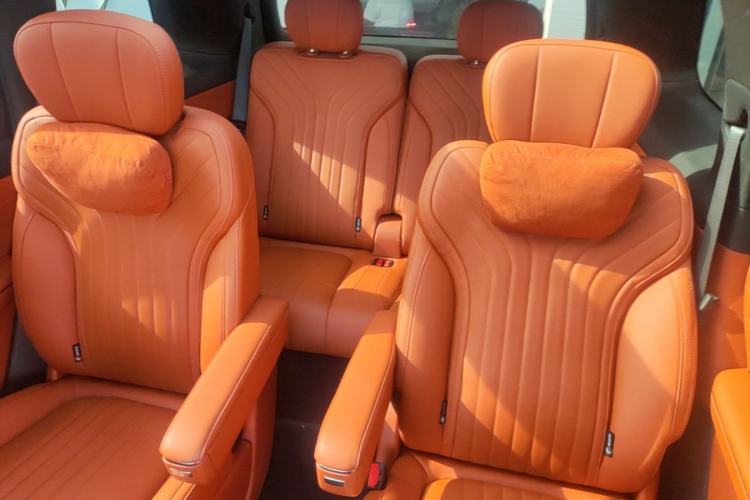 Used Geely Galaxy M9 2025 Model 210km Four-Wheel-Drive Leading Edition Left Rear Seat