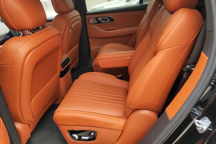 Used Geely Galaxy M9 2025 Model 210km Four-Wheel-Drive Leading Edition Left Rear Seat