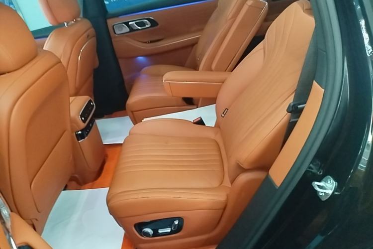 Used Geely Galaxy M9 2025 Model 210km Four-Wheel-Drive Leading Edition Left Rear Seat
