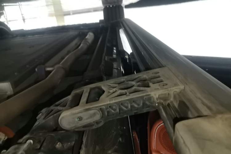 Used Geely Galaxy M9 2025 Model 210km Four-Wheel-Drive Leading Edition Left Side Sill