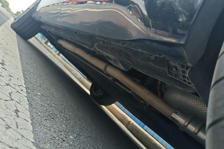 Used Geely Galaxy M9 2025 Model 210km Four-Wheel-Drive Leading Edition Left Side Sill