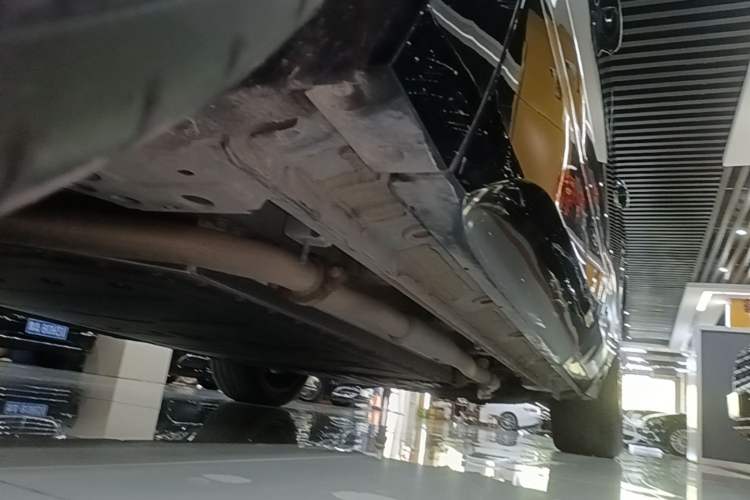 Used Geely Galaxy M9 2025 Model 210km Four-Wheel-Drive Leading Edition Left Side Sill