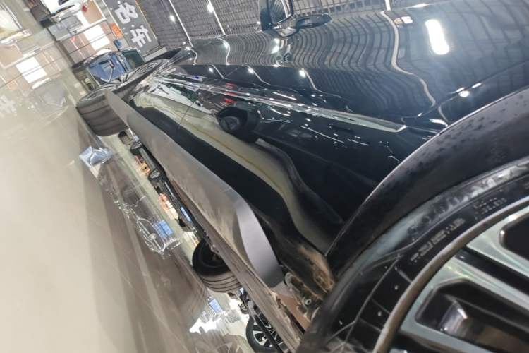 Used Geely Galaxy M9 2025 Model 210km Four-Wheel-Drive Leading Edition Left Side Sill