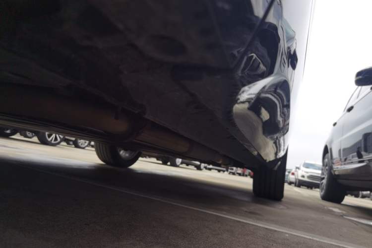 Used Geely Galaxy M9 2025 Model 230km Two-Wheel-Drive Exploration Edition Left Side Sill