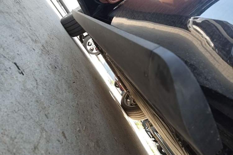 Used Geely Galaxy M9 2025 Model 210km Four-Wheel-Drive Leading Edition Left Side Sill
