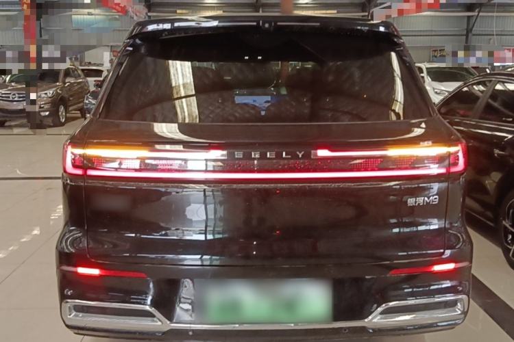 Used Geely Galaxy M9 2025 Model 210km Four-Wheel-Drive Leading Edition Rear