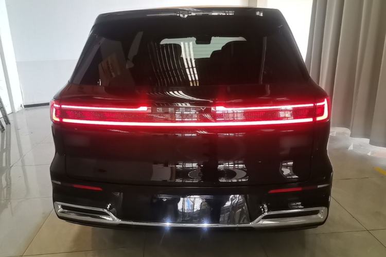 Used Geely Galaxy M9 2025 Model 210km Four-Wheel-Drive Leading Edition Rear