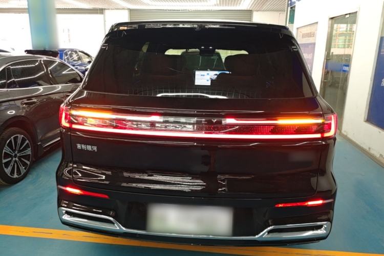 Used Geely Galaxy M9 2025 Model 210km Four-Wheel-Drive Leading Edition Rear