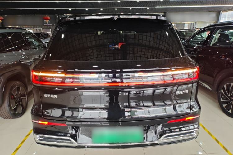 Used Geely Galaxy M9 2025 Model 210km Four-Wheel-Drive Leading Edition Rear