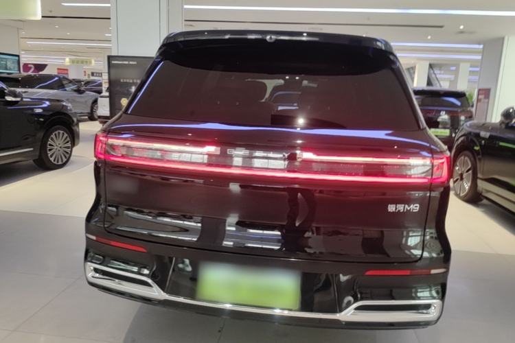 Used Geely Galaxy M9 2025 Model 210km Four-Wheel-Drive Leading Edition Rear