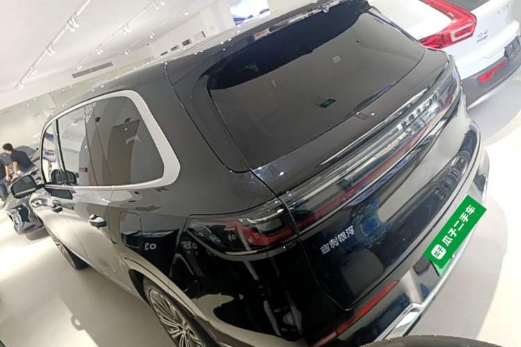 Used Geely Galaxy M9 2025 Model 210km Four-Wheel-Drive Leading Edition Rear Left 45 Deg