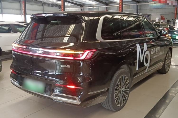 Used Geely Galaxy M9 2025 Model 210km Four-Wheel-Drive Leading Edition Rear Right 45 Deg