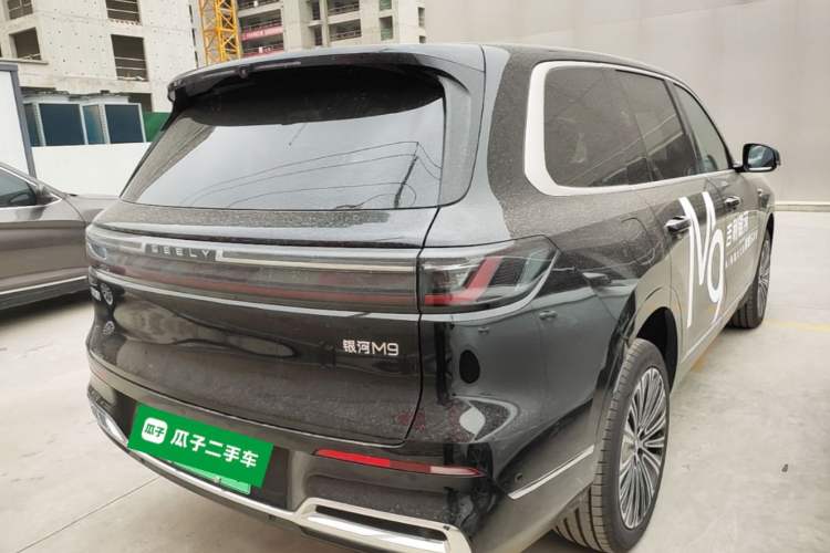 Used Geely Galaxy M9 2025 Model 210km Four-Wheel-Drive Leading Edition Rear Right 45 Deg