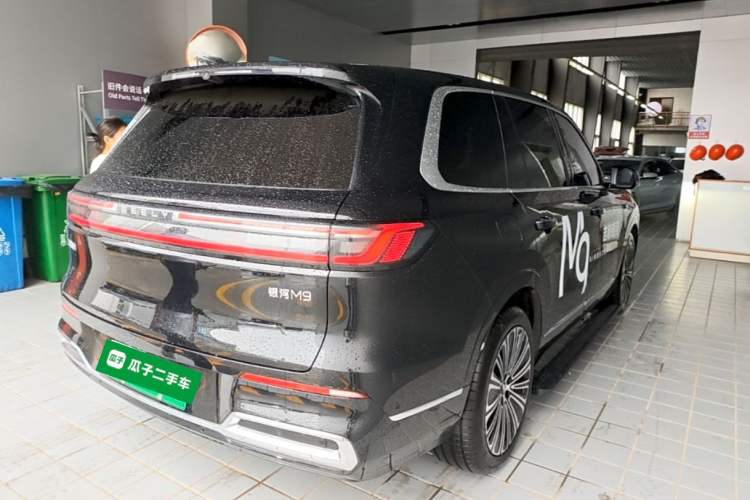 Used Geely Galaxy M9 2025 Model 210km Four-Wheel-Drive Leading Edition Rear Right 45 Deg