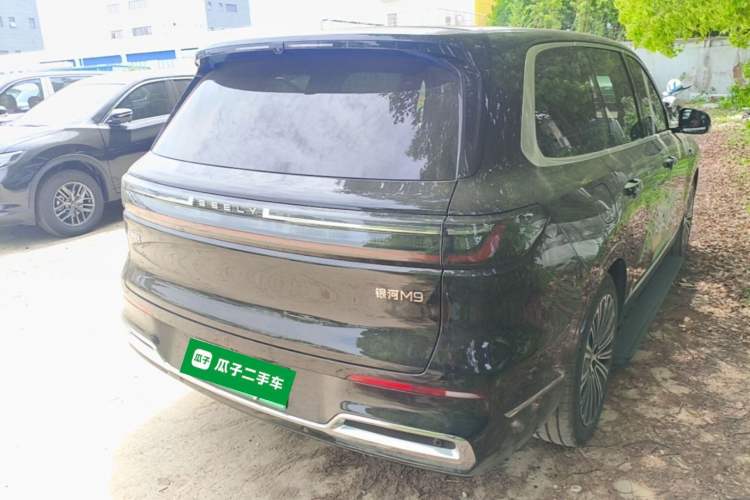 Used Geely Galaxy M9 2025 Model 210km Four-Wheel-Drive Leading Edition Rear Right 45 Deg