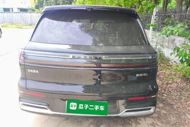 Used Geely Galaxy M9 2025 Model 210km Four-Wheel-Drive Leading Edition Rear