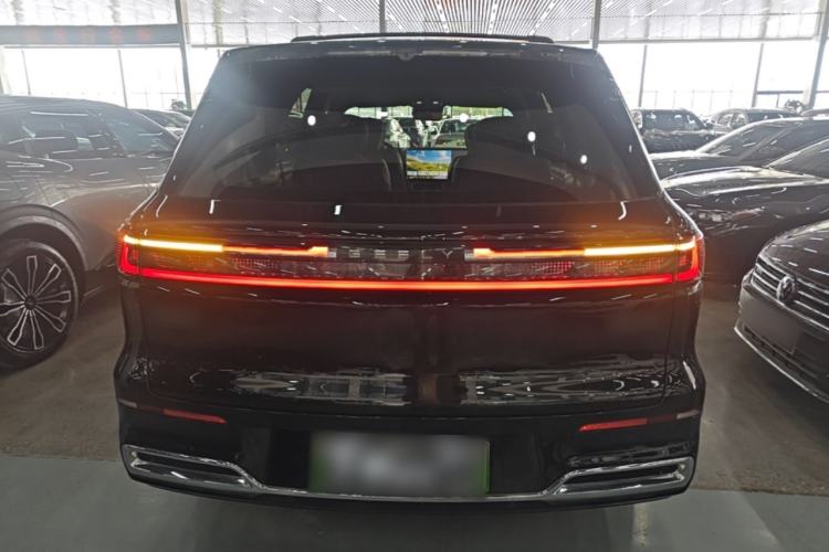 Used Geely Galaxy M9 2025 Model 210km Four-Wheel-Drive Leading Edition Rear