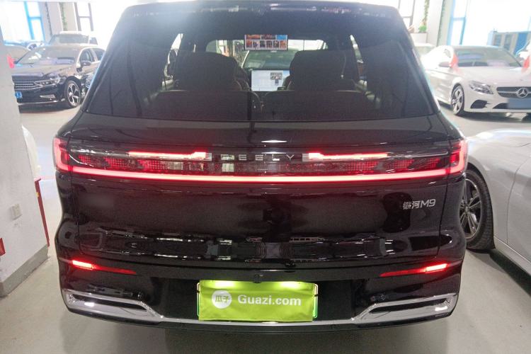 Used Geely Galaxy M9 2025 Model 210km Four-Wheel-Drive Leading Edition Rear