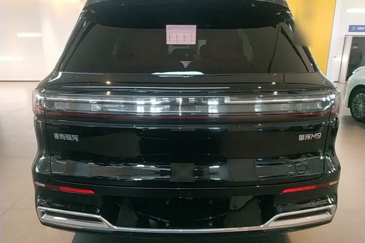 Used Geely Galaxy M9 2025 Model 210km Four-Wheel-Drive Leading Edition Rear