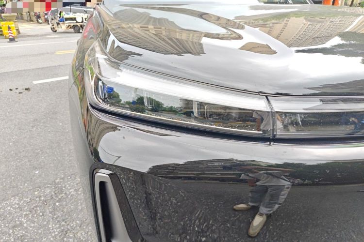 Used Geely Galaxy M9 2025 Model 230km Two-Wheel-Drive Exploration Edition Right Front Headlight