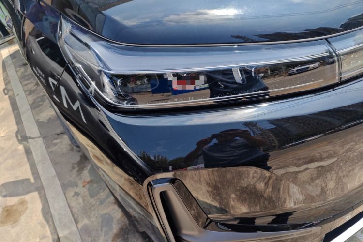 Used Geely Galaxy M9 2025 Model 210km Four-Wheel-Drive Leading Edition Right Front Headlight